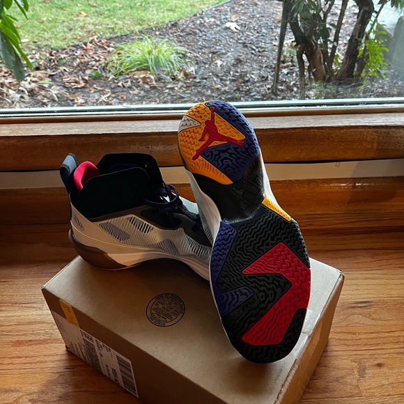 Nike Air Jordan XXXVII - "37" - Mens 13 - DD6958 060 - NO BOX - Light Bone - Picture 4 of 7